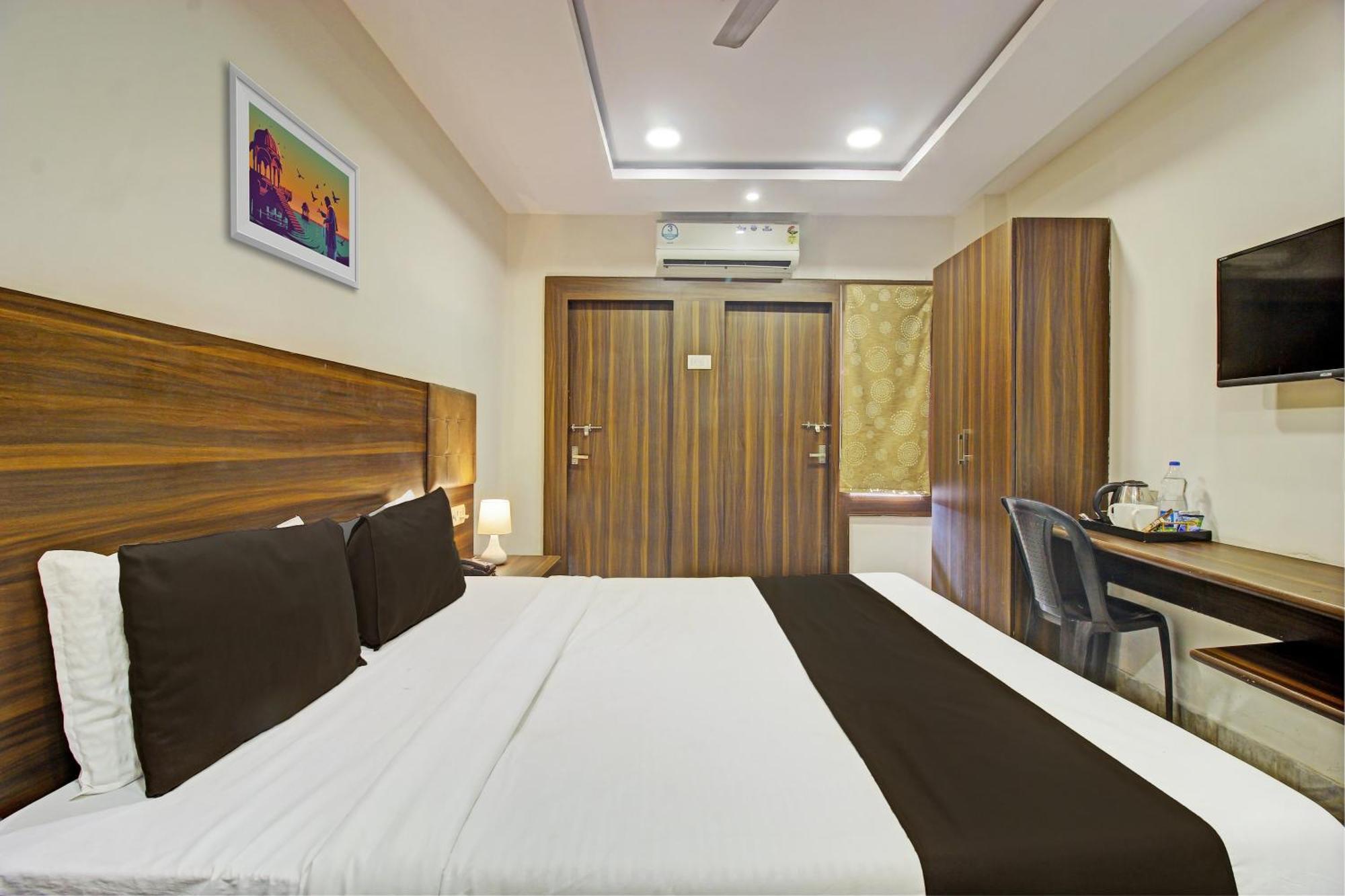 Hotel O Srujana Stay Inn Hyderabad Exterior foto